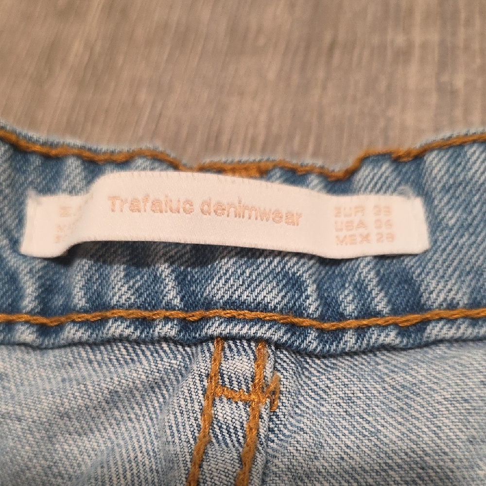Zara Trafaluc Denimwear Rose Embroidered High Rise Shorts - Picture 11 of 16